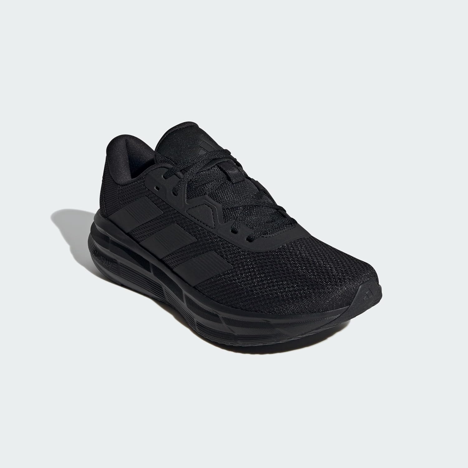 Detalle de adidas Galaxy 7 para hombre: zapatilla de running con Cloudfoam y empeine textil
