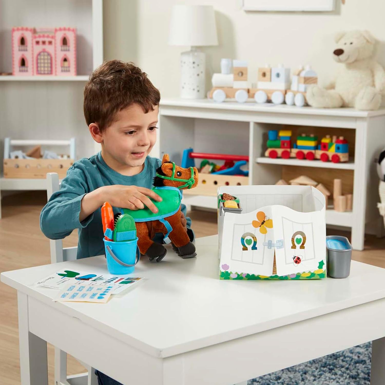 Detalle de Melissa & Doug Feed & Groom Horse Care Play Set with Plush Horse (23 pcs)