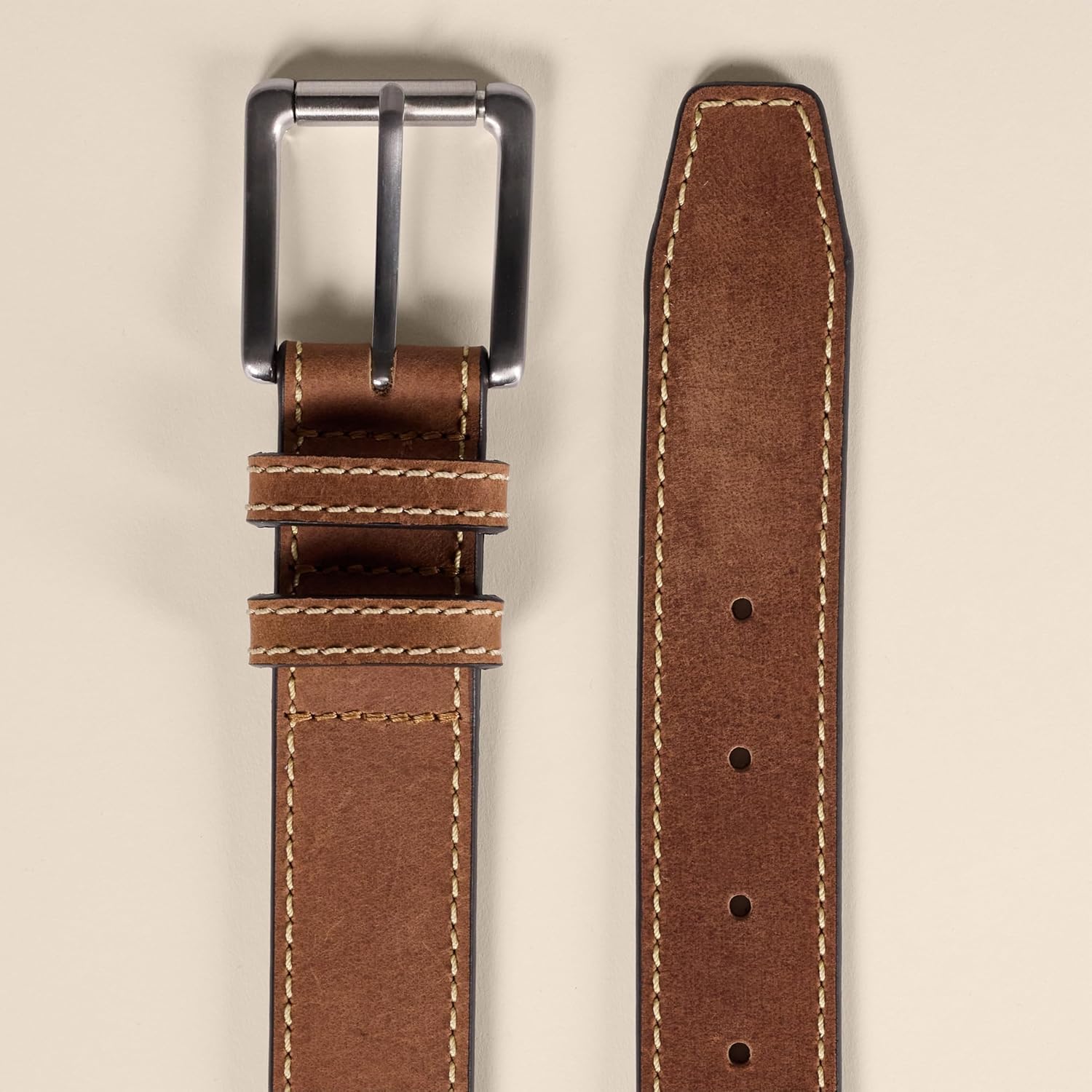 Thumbnail 2 de Amazon Essentials Herren Ledergürtel mit genähten Kanten – echtes Leder, 7 Lochung