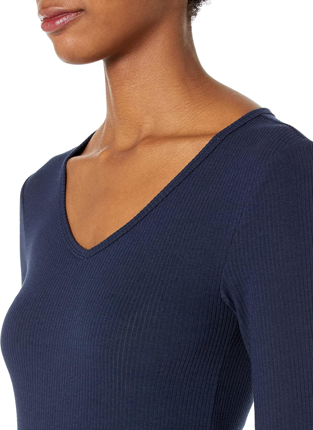 Thumbnail 3 de Amazon Essentials Damen mehrlagige Slim-Fit Langarm-Strickhemden mit V-Ausschnitt (auch in Übergröße)