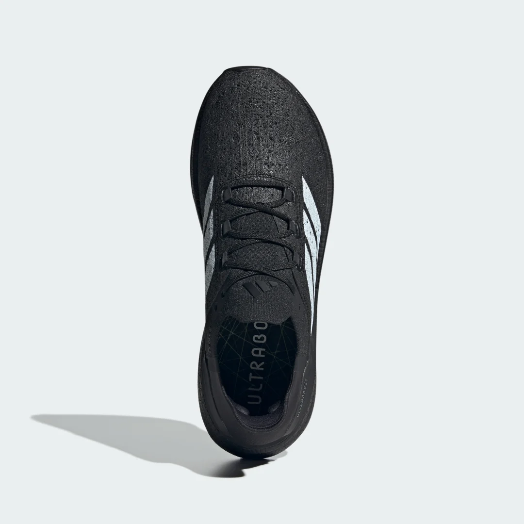 Detalle 2 de Zapatilla Ultraboost 5 Strung en negro – Adidas