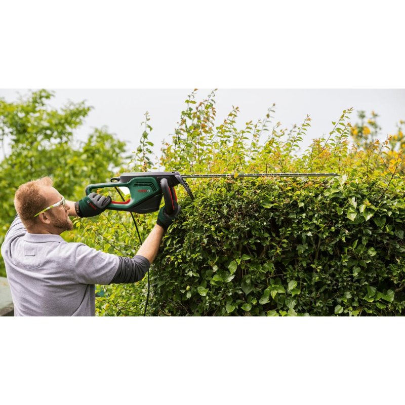 Detalle de Bosch Cortasetos eléctrico 0 600 8C0 903 – 70 cm, 500 W: potencia y precisión para setos densos