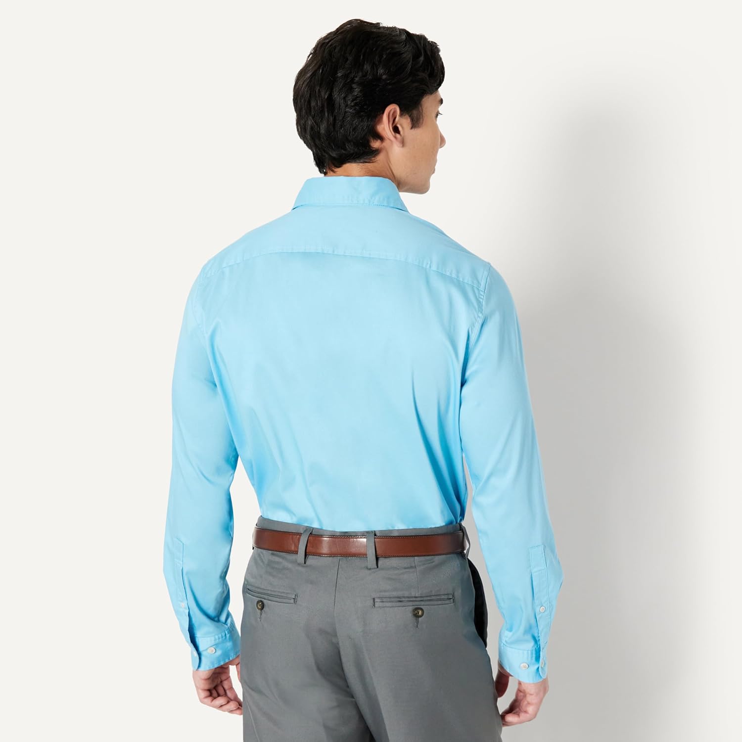 Thumbnail 2 de Amazon Essentials Herren Regular-Fit Anzughemd mit Stretch – knitterfrei