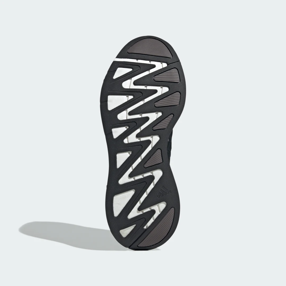 Detalle de Zapatilla Adizero Aruku de Adidas: comodidad y versatilidad para entrenamiento diario