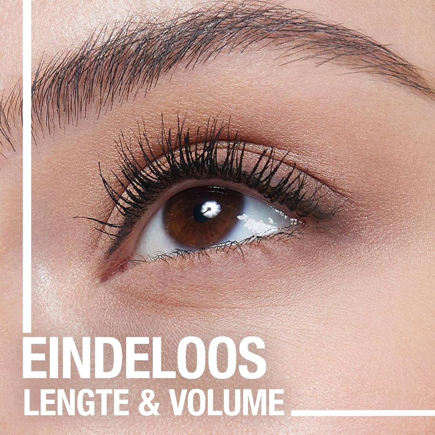 Detalle 2 de Maybelline Sky High Mascara Volume Intense Very Black 7,2 ml