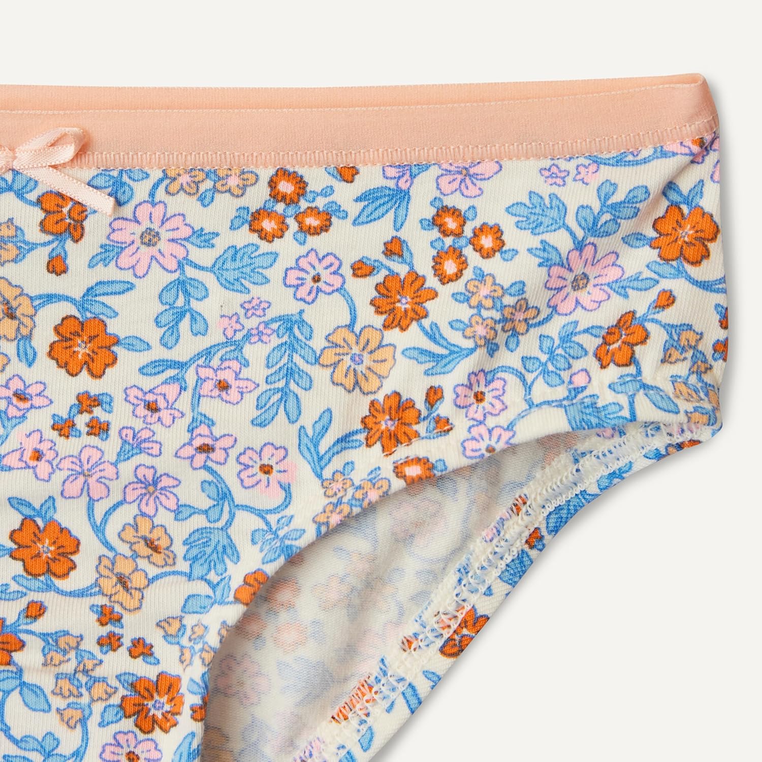 Detalle de Amazon Essentials Girl's Cotton Jersey Bikini Pants – Mid-Rise, breathable cotton blend