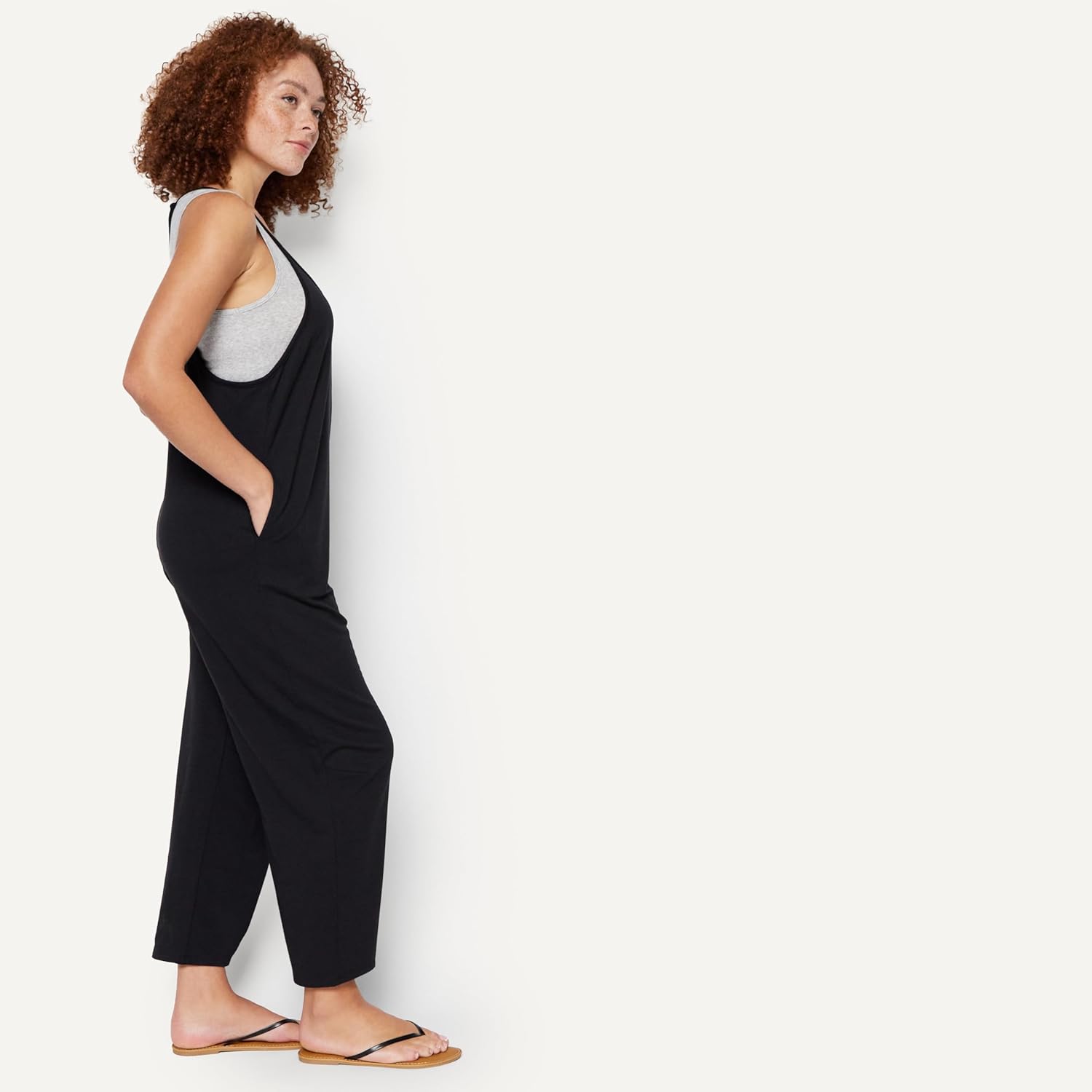Thumbnail 1 de Amazon Essentials Women's Oversized-Fit Sleeveless Jumpsuit