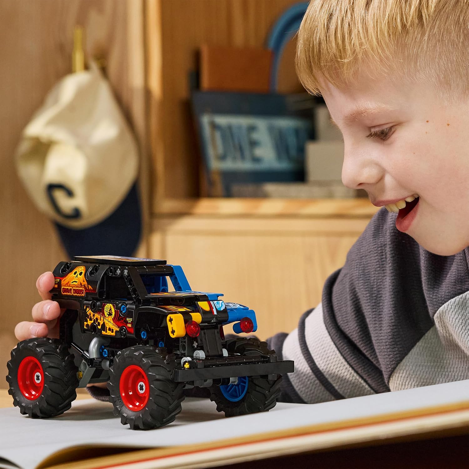 Thumbnail 6 de LEGO Technic Monster Jam Grave Digger 42219 Modellbau