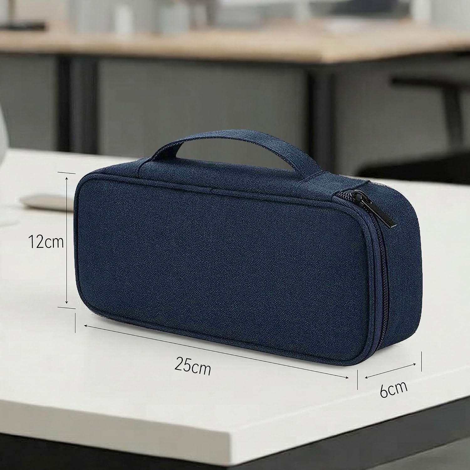Detalle de Arae Elektronik Organizer Tasche Tech Pouch (L) – dunkelblau, Kabel- & Ladegeräte-Aufbewahrung mit Feuchtigkeitsschutz