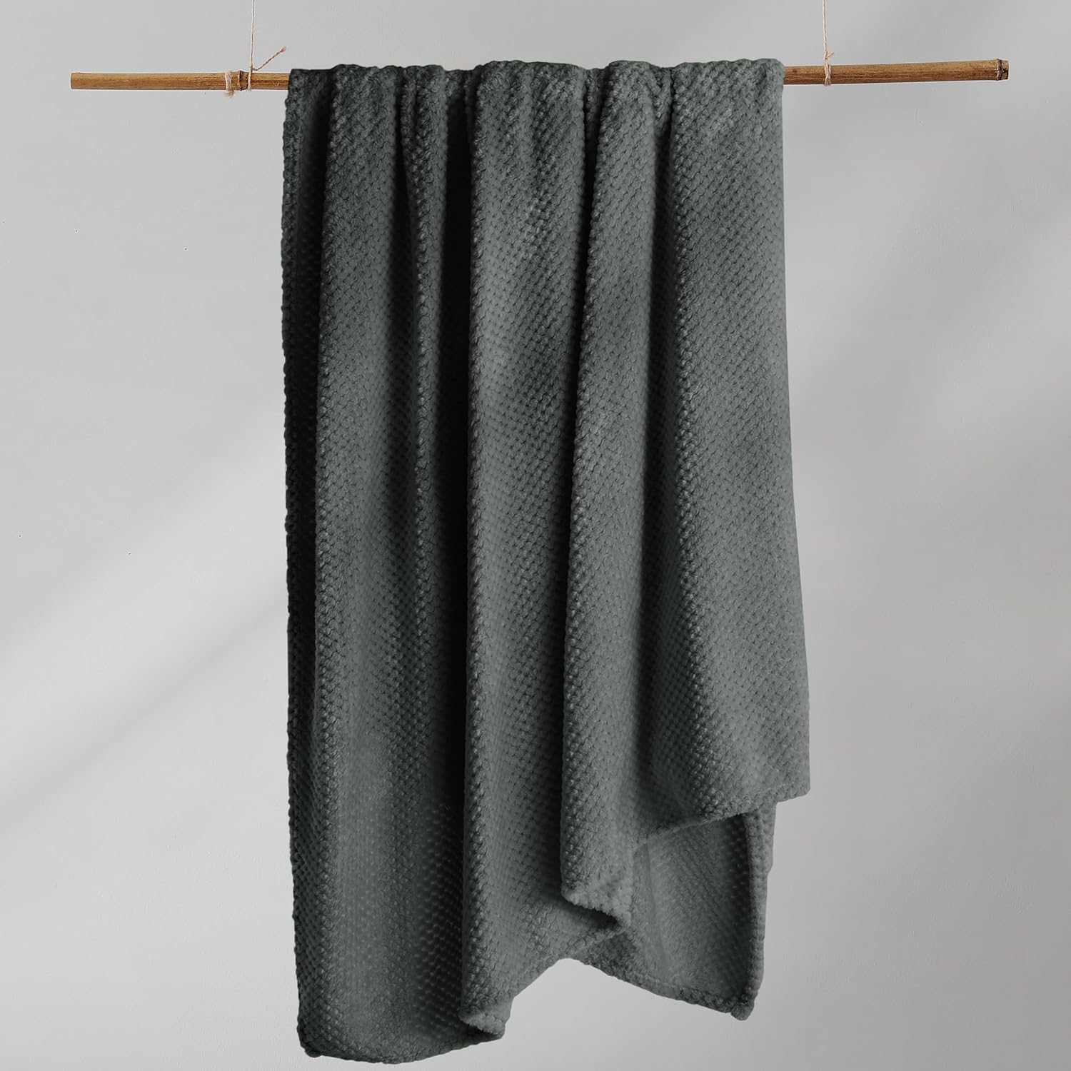 Detalle de Decoking Couverture Polaire 220 x 240 cm – Plaid Doux en Microfibre, chaud et léger