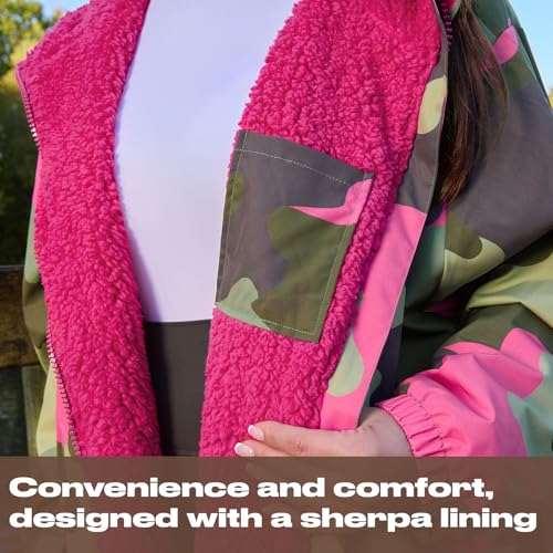 Thumbnail 4 de OHS Drying Robe Adult Womens: Camouflage Waterproof Changing Robe with Hood, Pockets & Fleece Lining (Green/Pink) – S/M