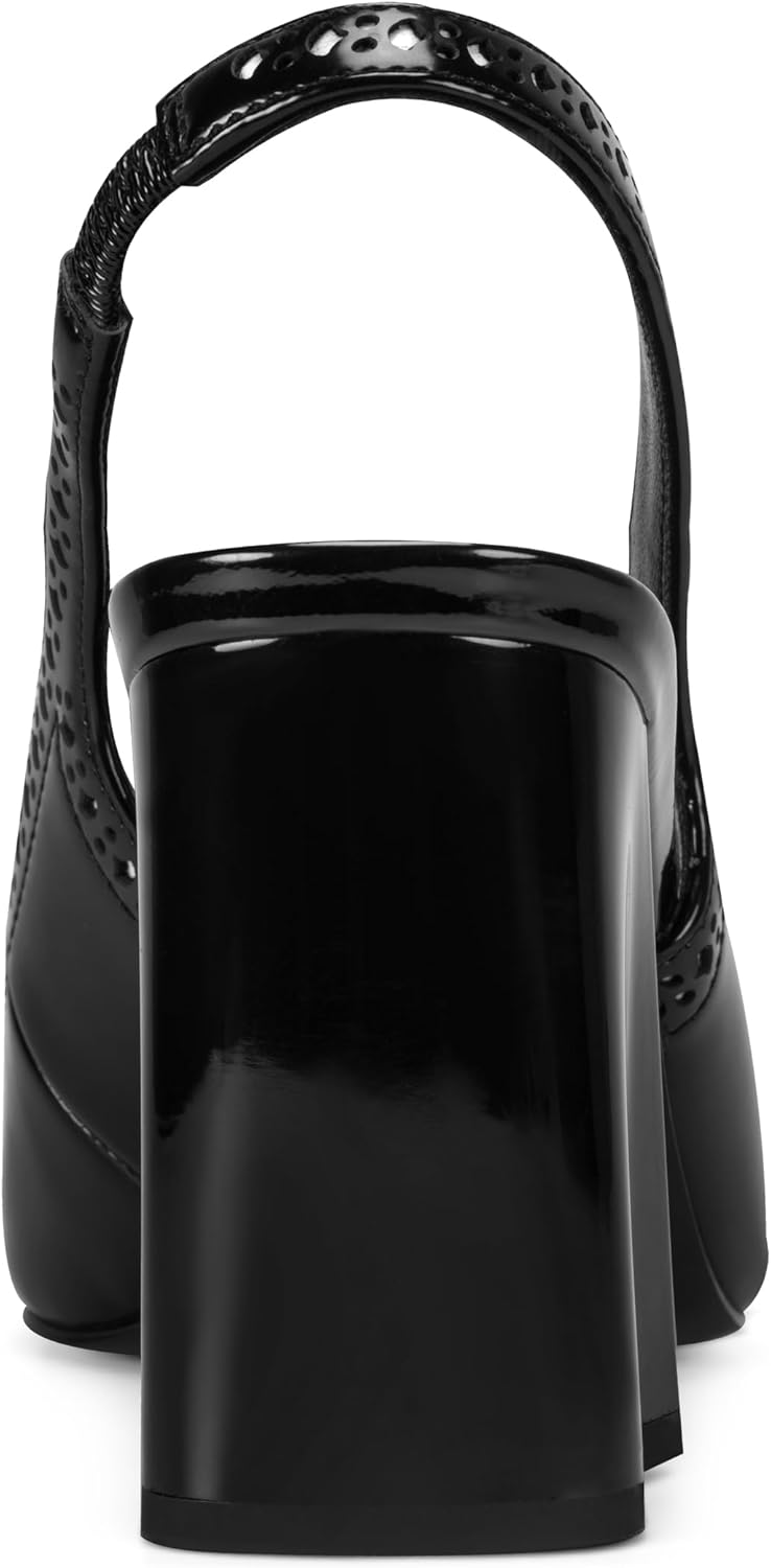 Detalle de Karl Lagerfeld Siofra Closed-Toe Slingback Pump đ