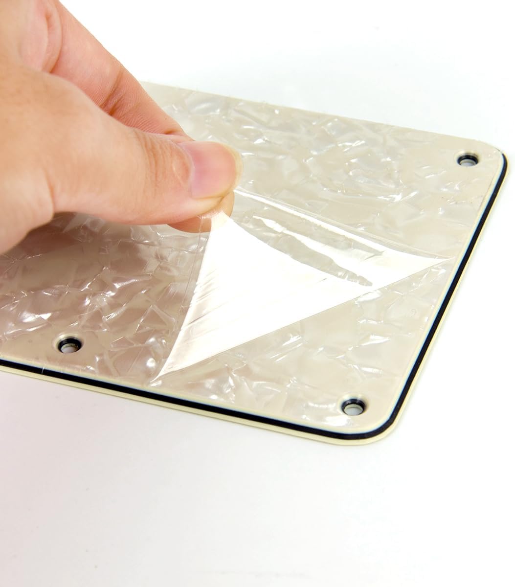 Detalle 2 de Guitar Tremolo Back Plate, PVC