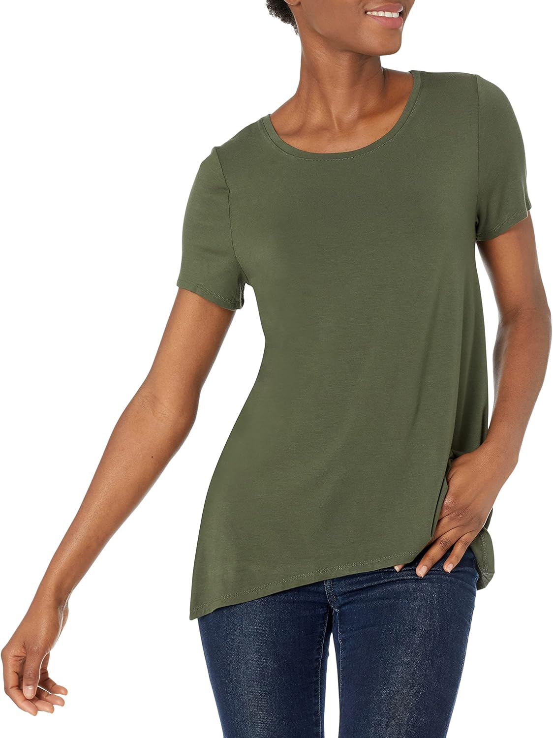Thumbnail 6 de Amazon Essentials Women's Relaxed-Fit Short-Sleeved Scoopneck Swing T-Shirt (Plus Size)