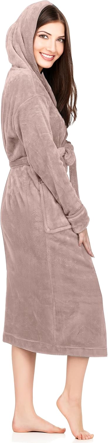 Detalle de NY Threads damesbadjas van microvezelflanel fleece met capuchon en zakken