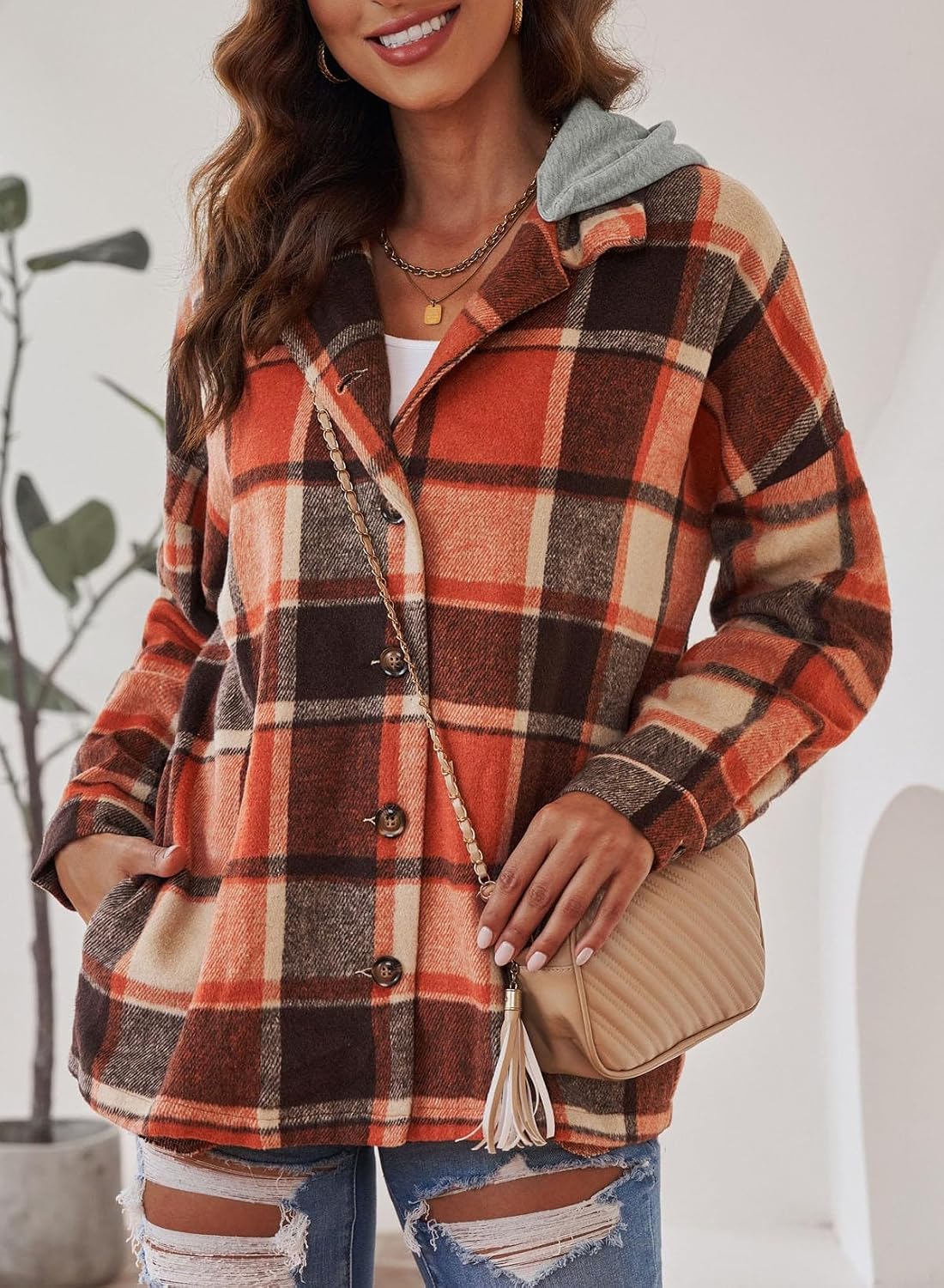 Detalle 2 de SHEWIN Women's Plaid Hooded Shacket