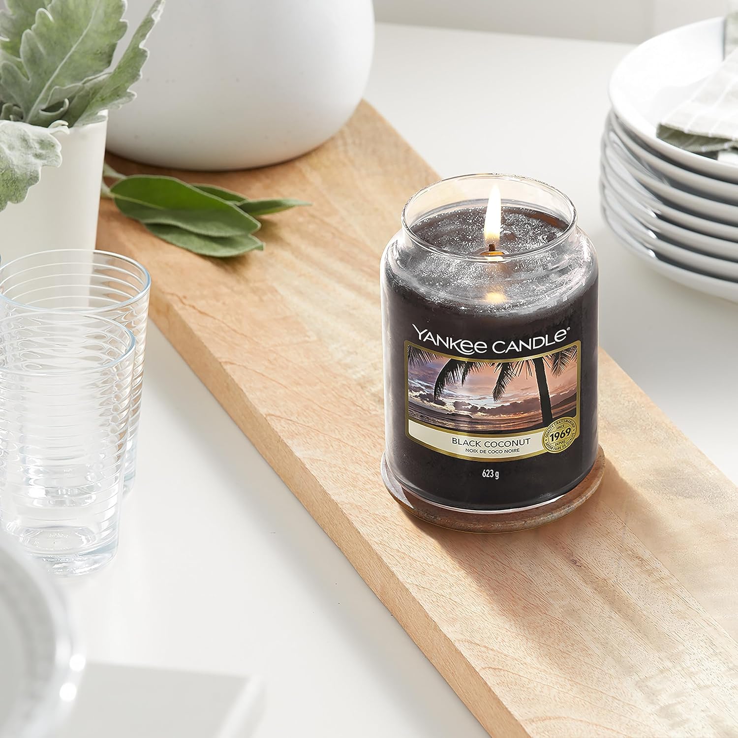 Thumbnail 6 de Yankee Candle Scented Candle | Black Coconut Large Jar — Long Burning, 623 g