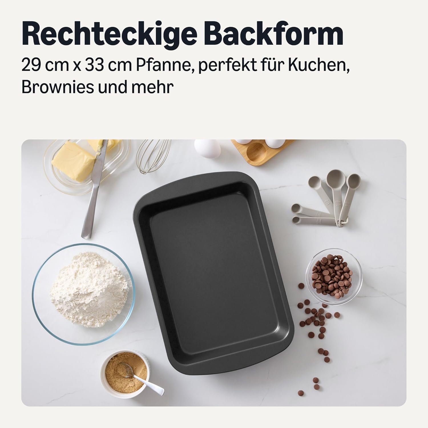 Detalle 2 de Amazon Basics Rechteckige Antihaft-Backform 33 cm x 22,9 cm – Ofenfest, spülmaschinenfest