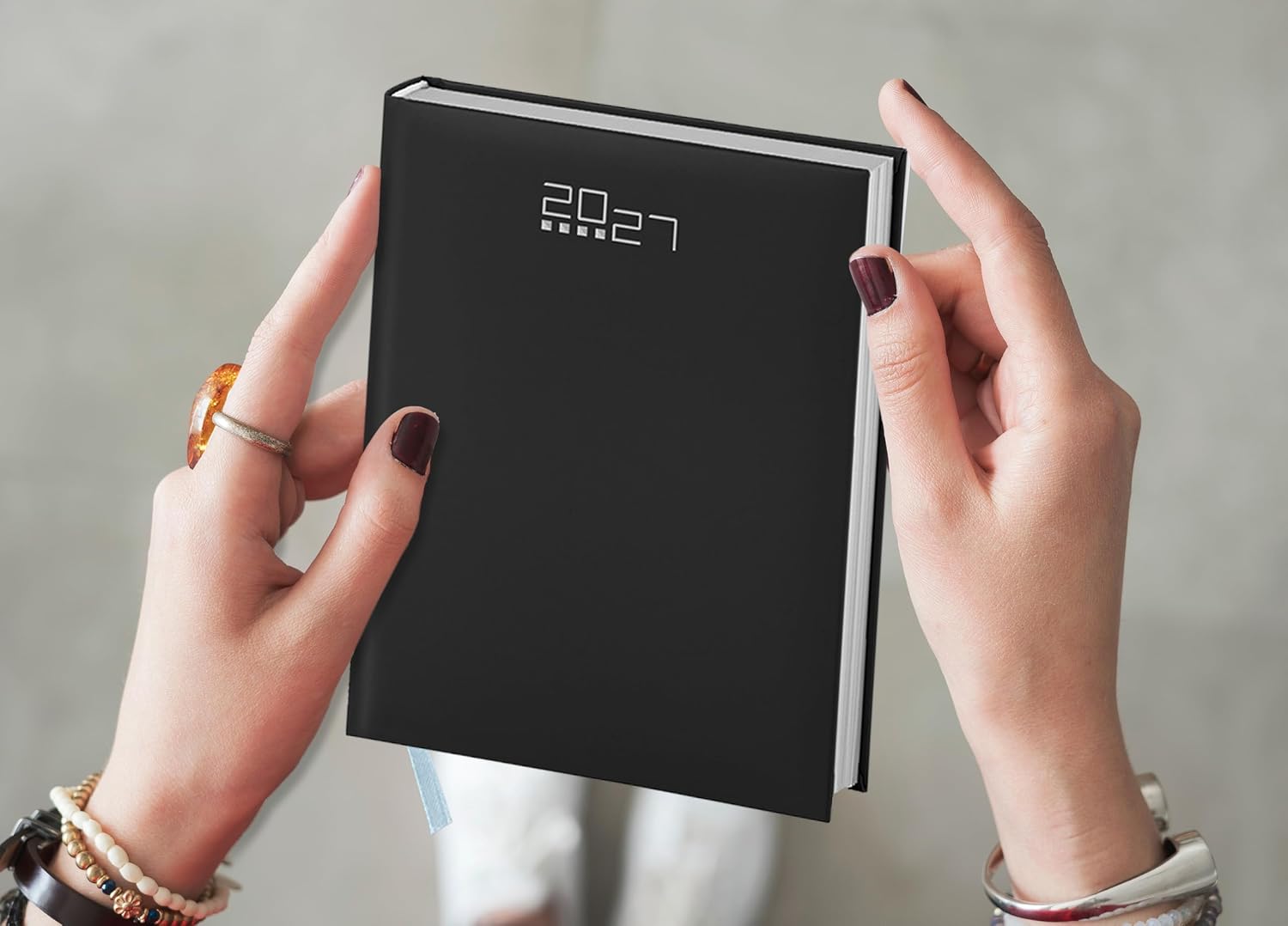 Detalle de Pubblimania professionele dagplanner 2027 A5, 336 pagina’s, meertalig
