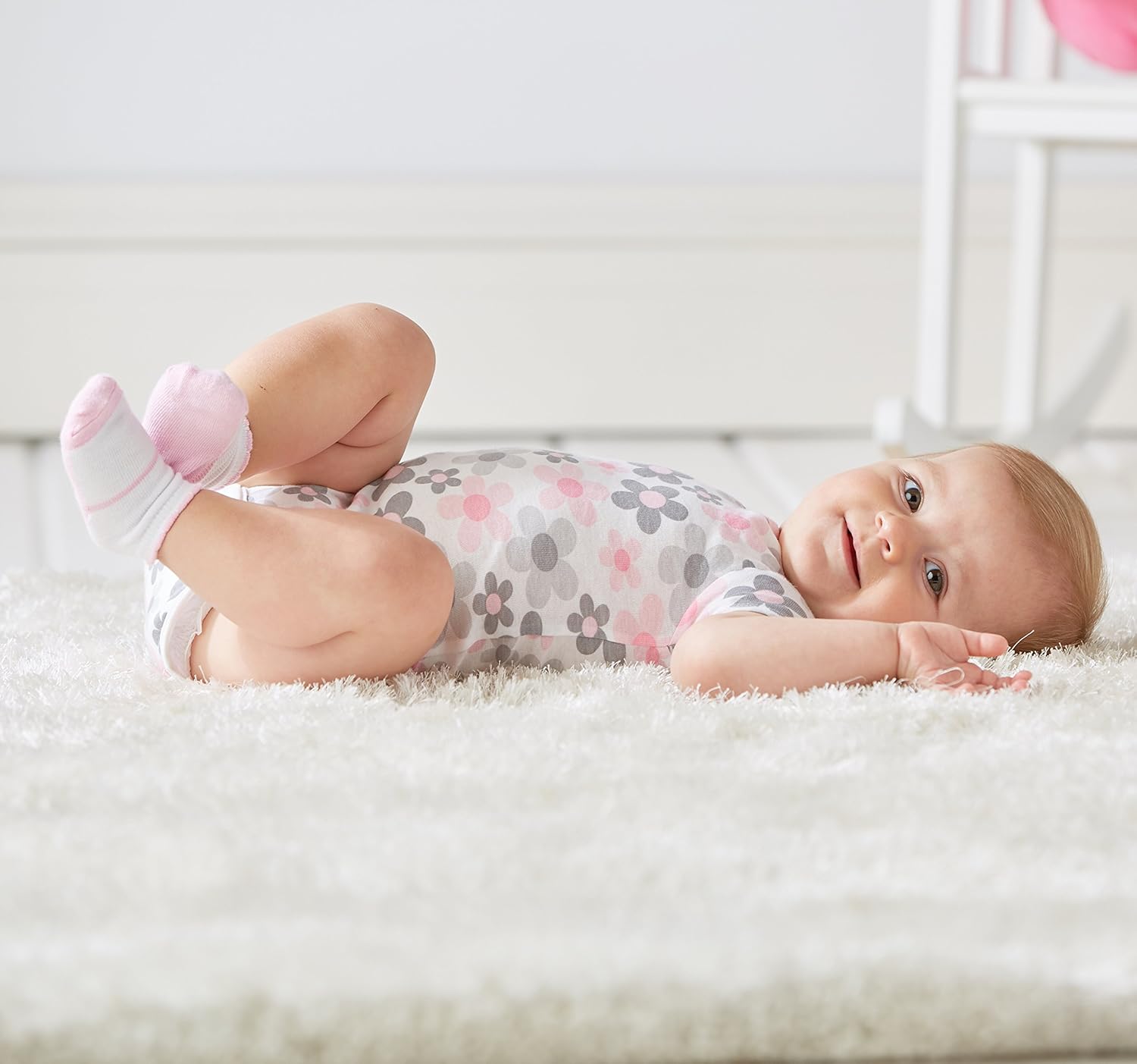 Detalle de Gerber Baby Girls Bodysuits – set di 5 body a maniche per neonate