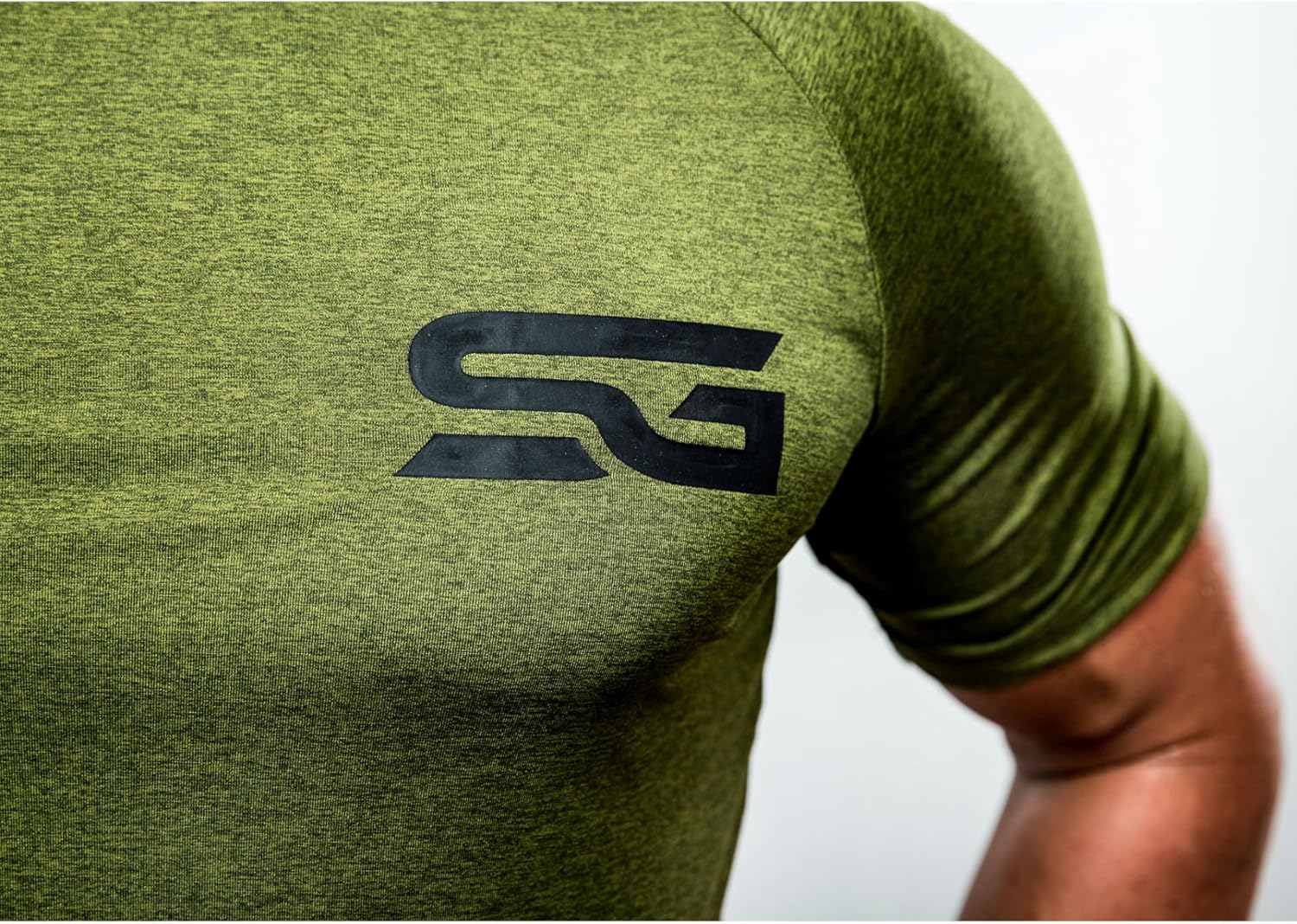 Detalle 2 de Satire Gym Shirt Herren – Kurzarm, atmungsaktives Funktionsshirt für Crossfit, MMA und Laufen