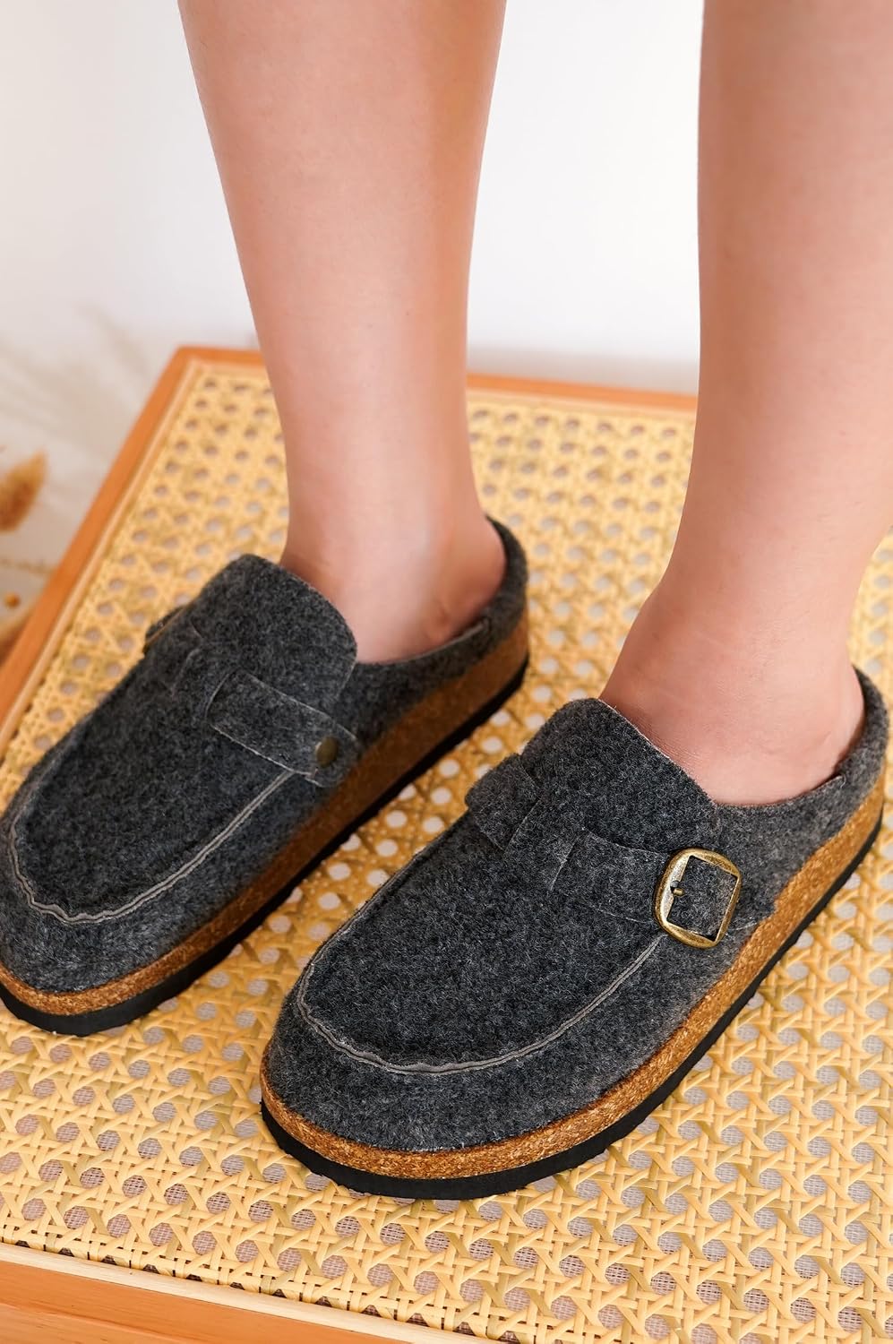Detalle 2 de Project Cloud Carline women's leather clogs 👡