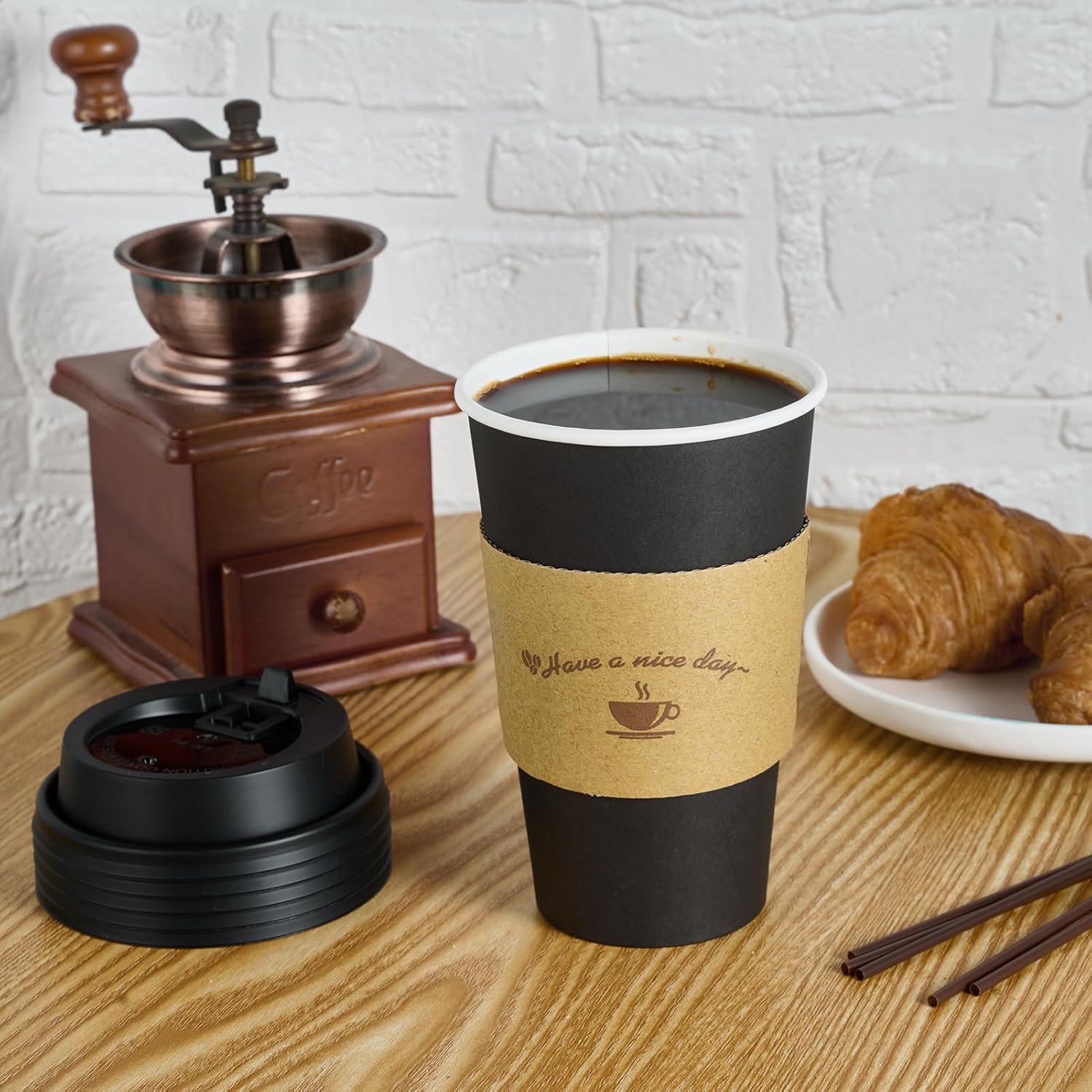 Thumbnail 4 de LITOPAK 100 Pack 16 oz Disposable Paper Coffee Cups with Lids (Black) — Sleeves and Stirring Sticks