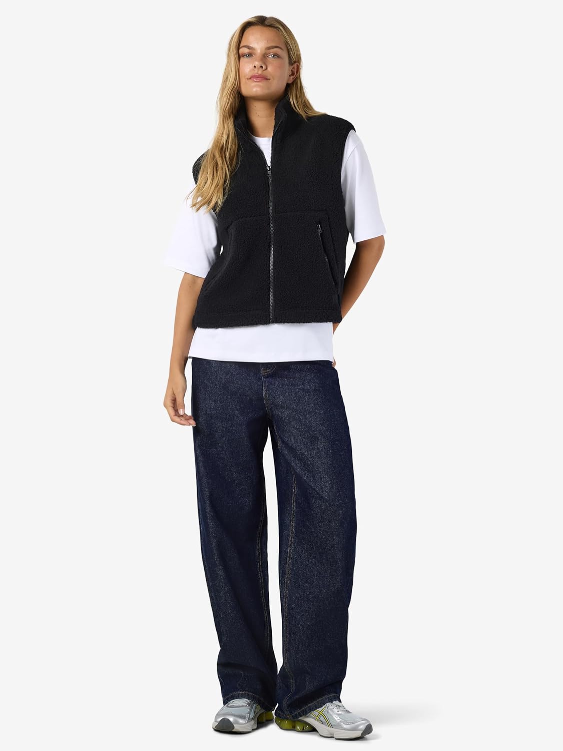 Thumbnail 3 de NOISY MAY Damen Short Teddy Vest mit Langarm und hohem Verschluss