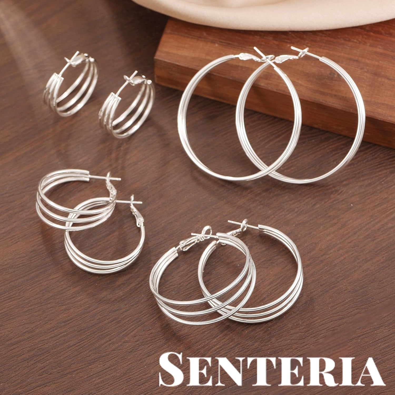 Detalle 2 de Senteria Gold-Plated Hoop Earrings with 925 Sterling Silver Posts