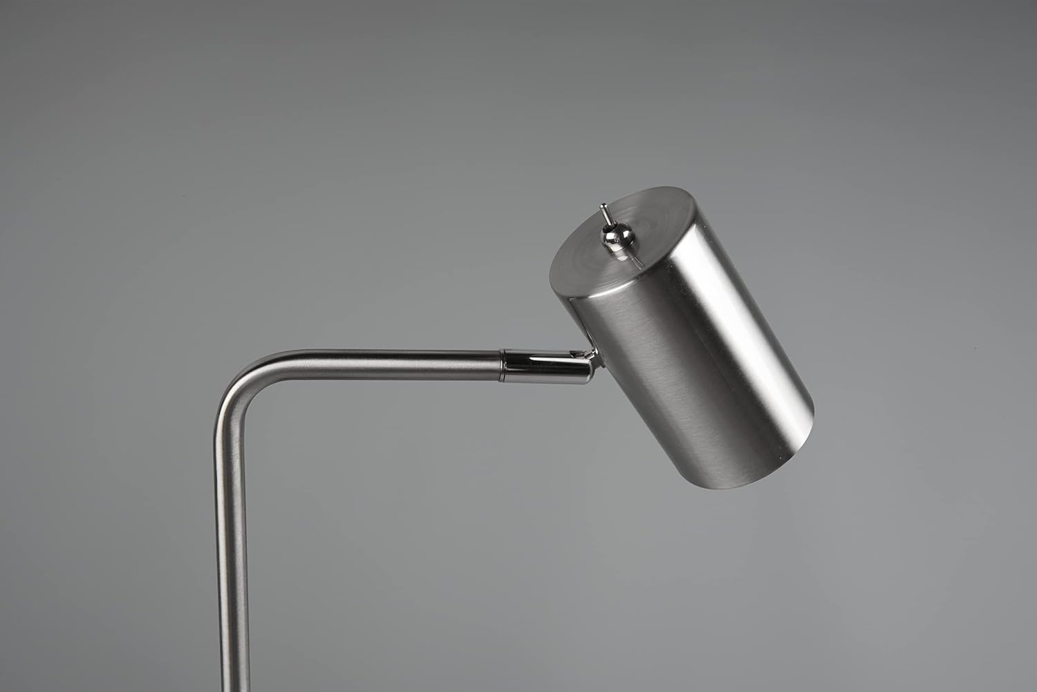 Detalle de Trio Leuchten Marley 512400107 – metalowa lampa stołowa GU10, matowy nikiel