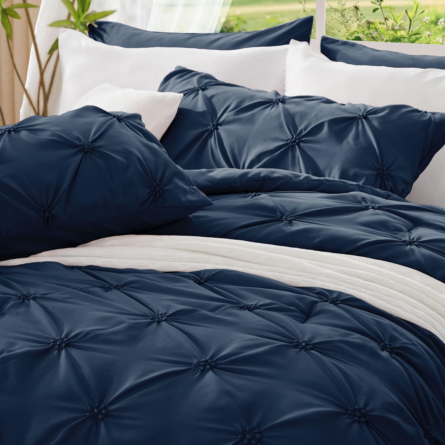 Detalle 2 de BEDELITE BECAB2G1 Queen Comforter Set, Navy Blue Boho Pintuck, 3-Piece