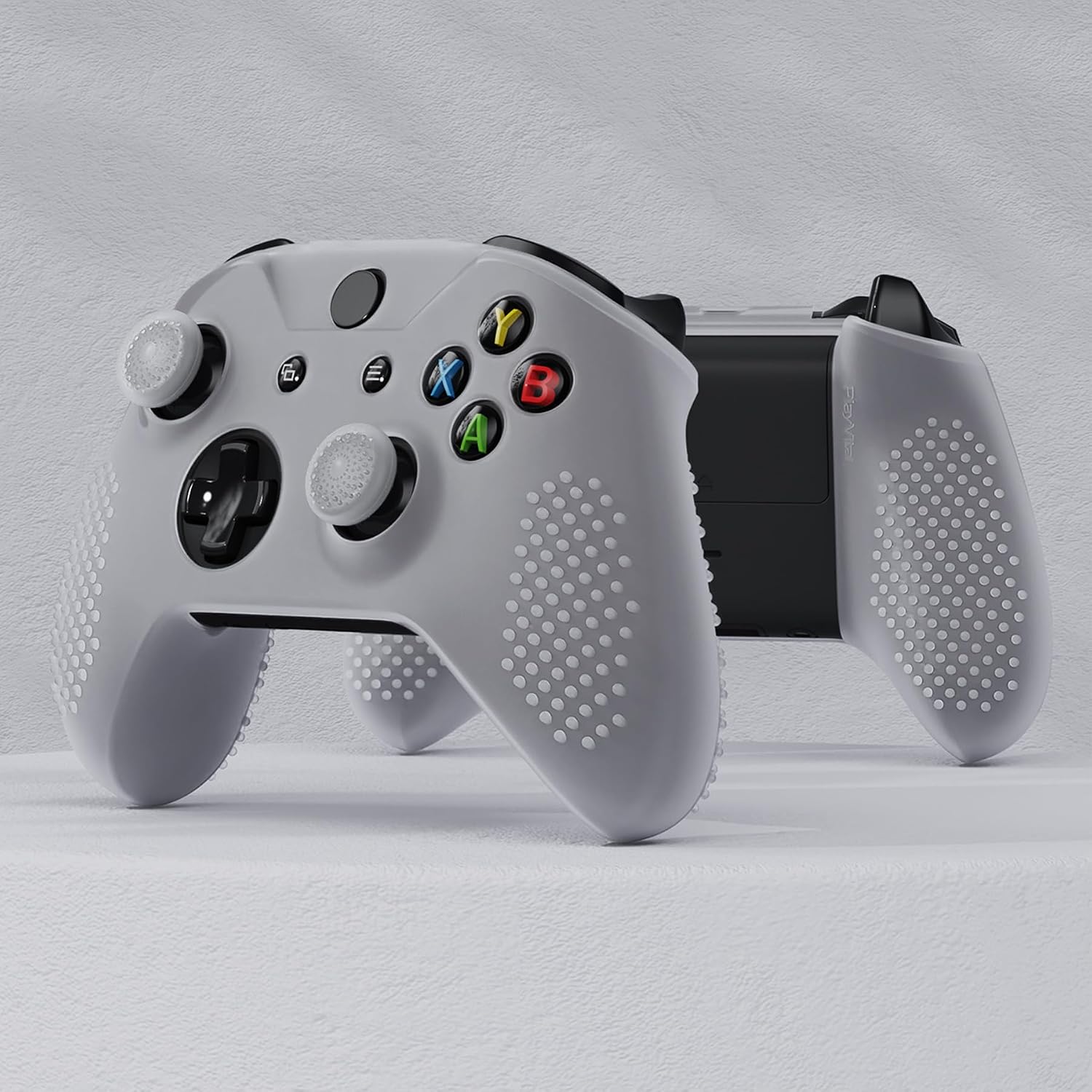 Detalle de eXtremeRate PlayVital soft anti-slip silicone thumb stick grip caps & case cover for Xbox One X and One S
