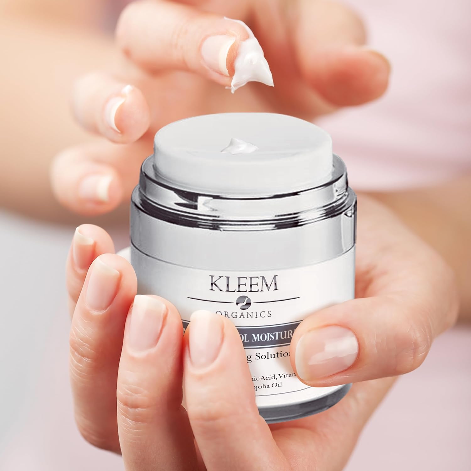Thumbnail 2 de Kleem Organics Crème Hydratante Visage Nuit Bio au Rétinol et Acide Hyaluronique (50 ml)