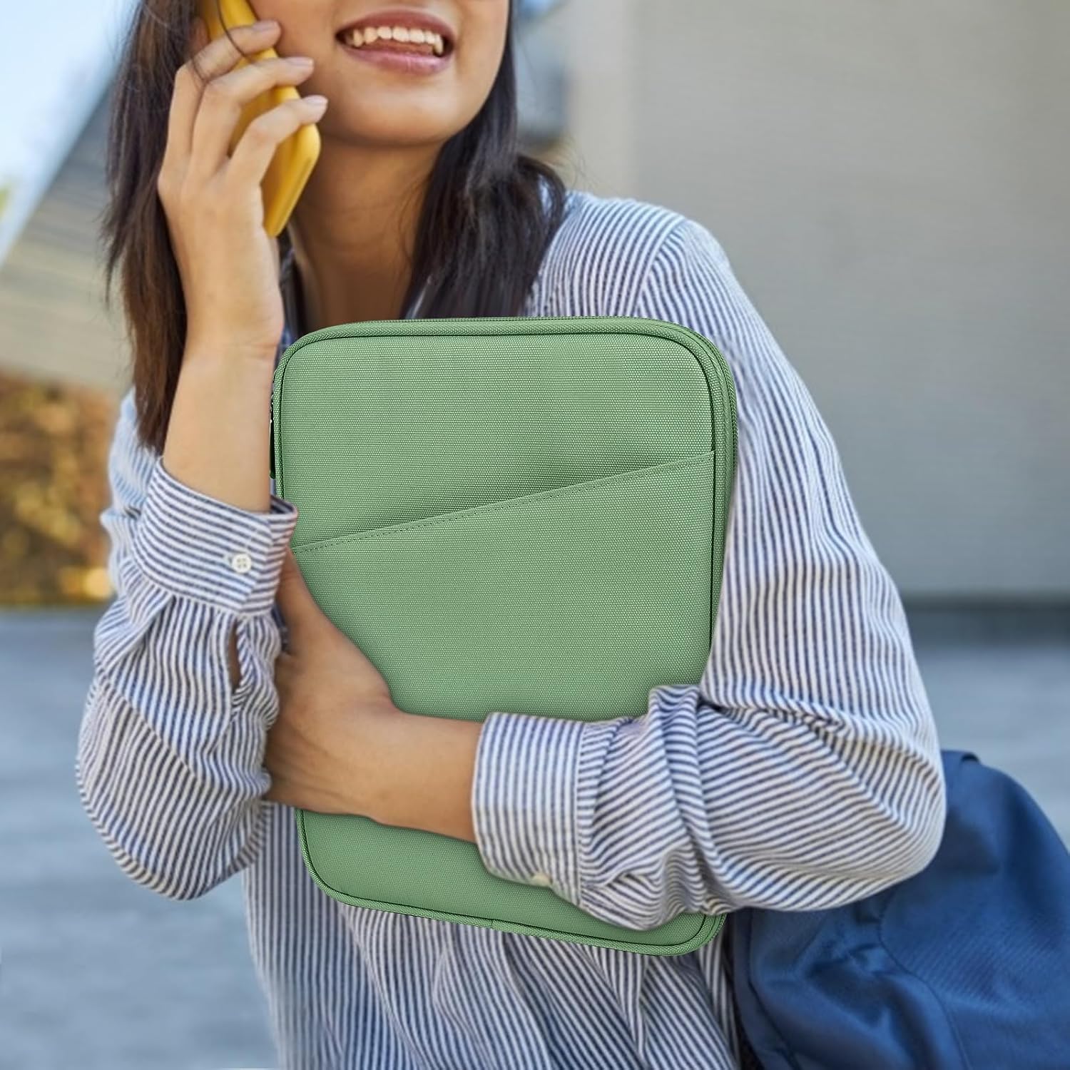 Thumbnail 6 de Dadanism 9-11" Tablet Sleeve – Dunkelgrün, kompatibel mit iPad Pro 11" und 9–11 Zoll Tablets