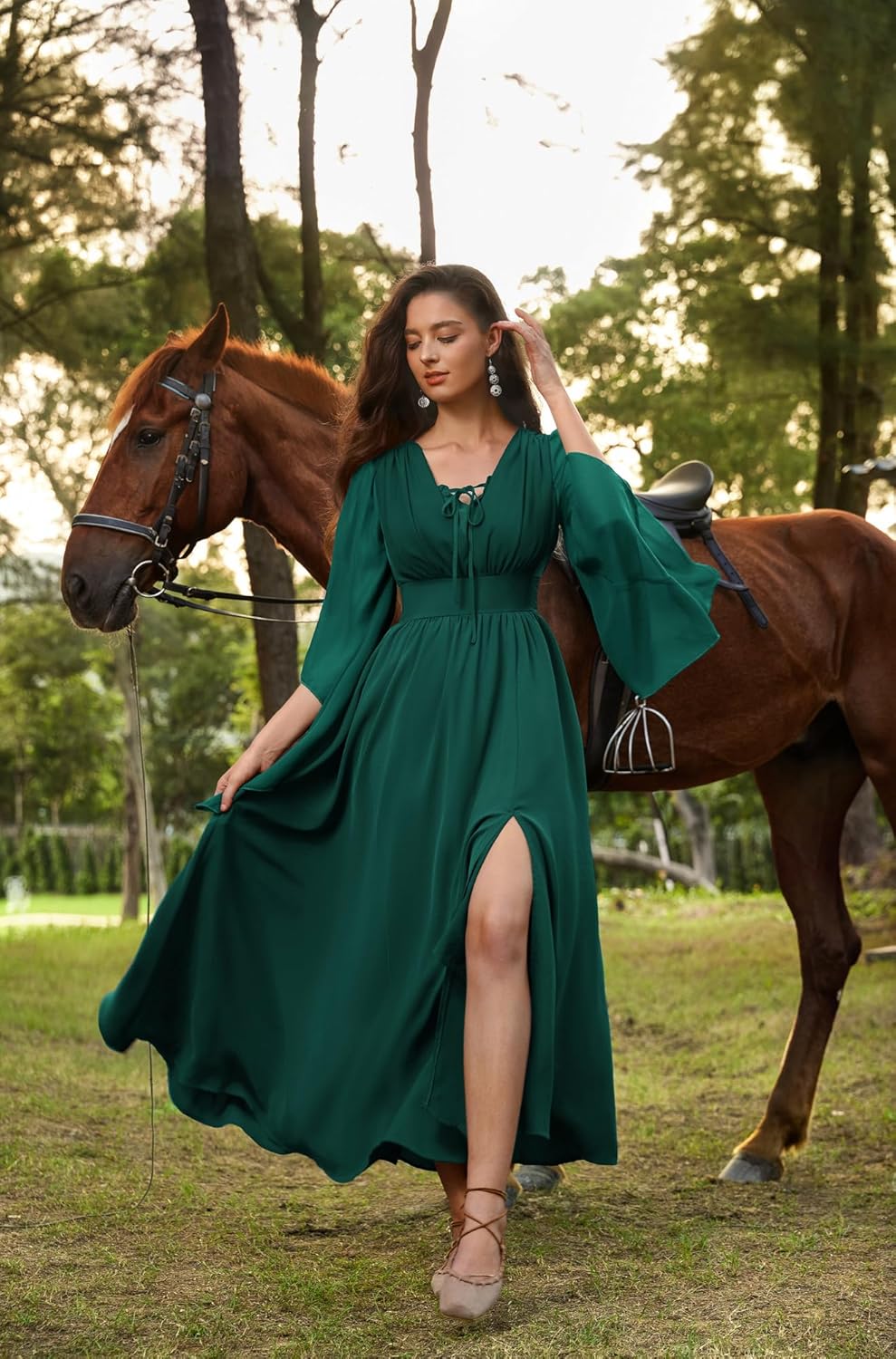 Thumbnail 2 de SCARLET DARKNESS Damen Renaissance-Kleid mit V-Ausschnitt, hoher Taille & Schlitz vorne