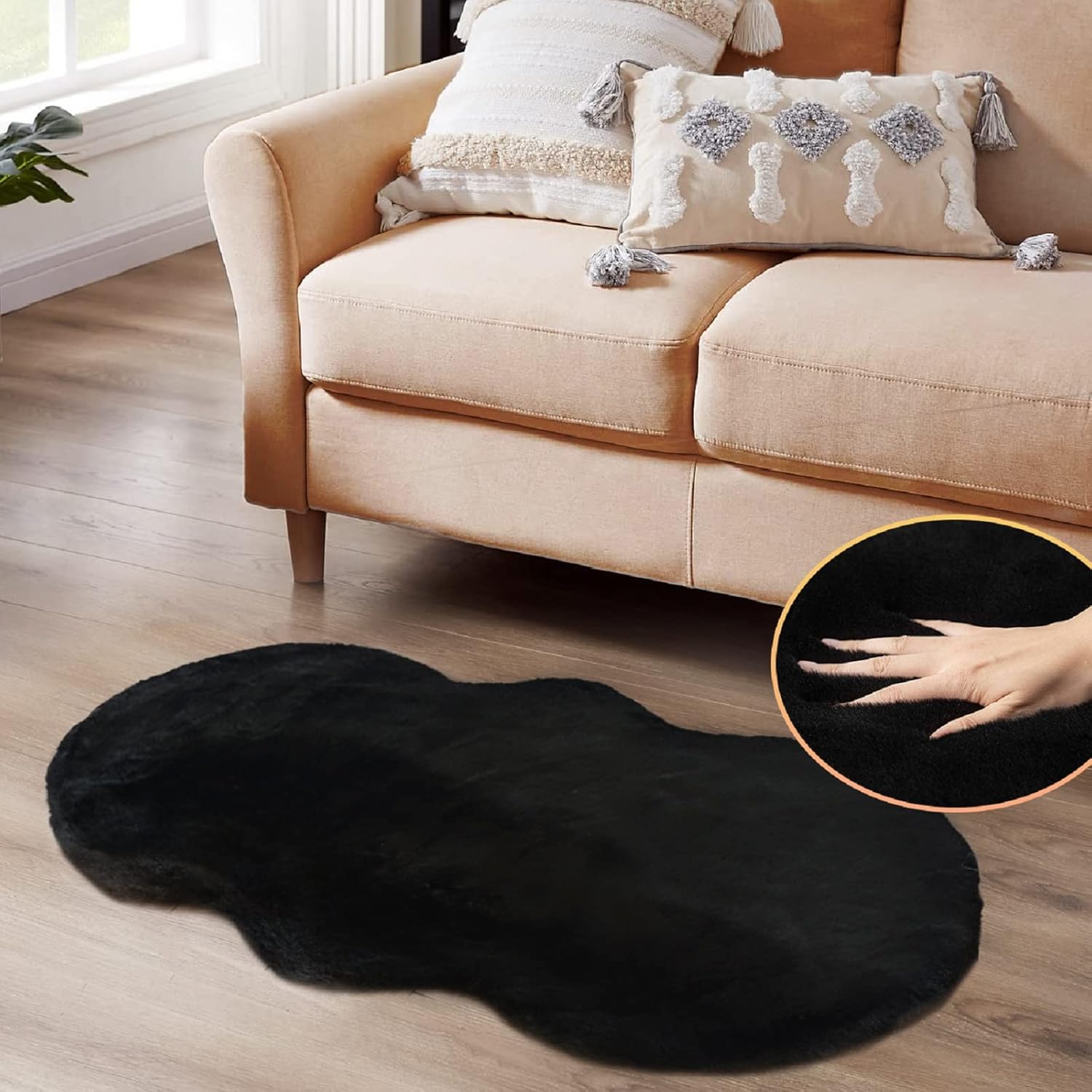 Detalle de ORINOVA Flauschiger Kunstfell-Teppich für Schlafzimmer & Wohnzimmer, Schwarz – 60x120 cm