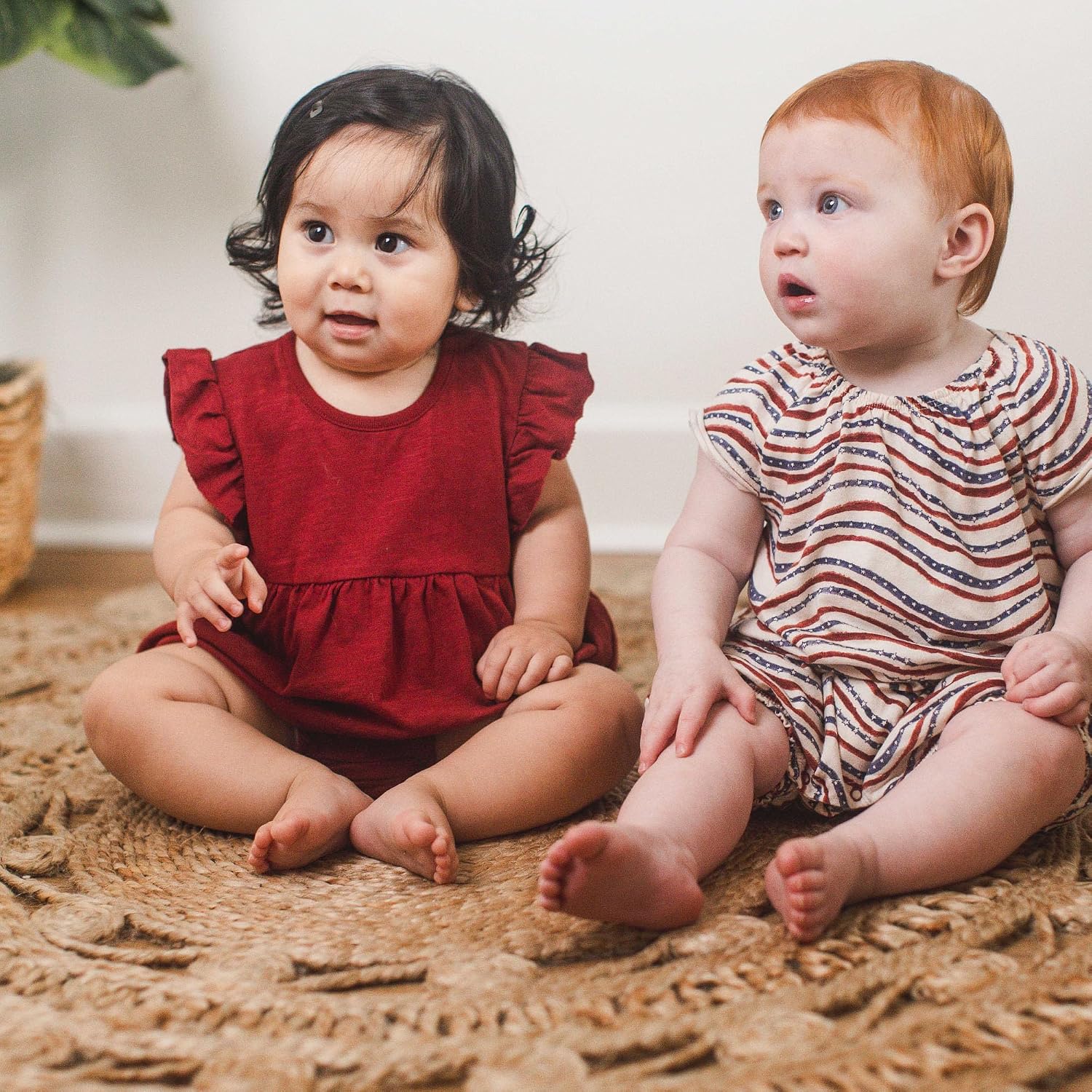 Detalle de Burt's Bees Baby Organic Cotton Romper