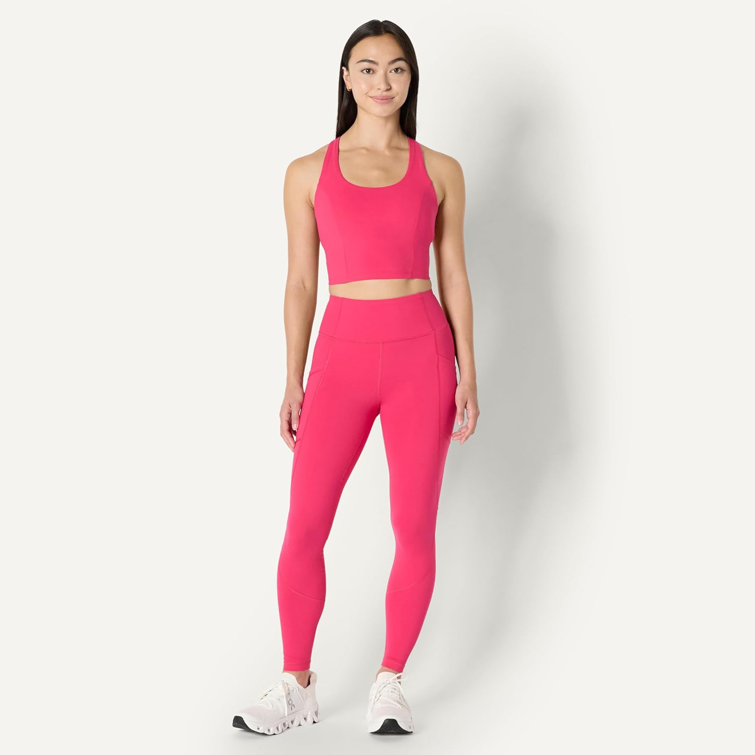 Thumbnail 4 de Amazon Essentials Women's Active Total Train Medium-Support Racerback Crop Tank with Built-in Bra