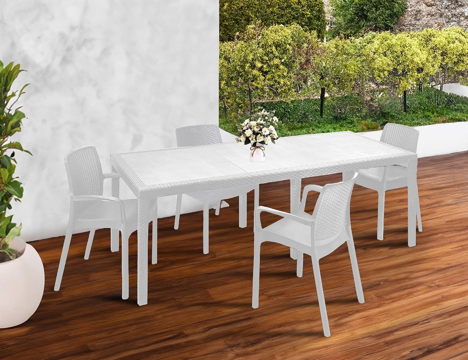 Detalle de Dmora Set Salotto da Esterno Manarola: tavolo allungabile con 4 sedie in stile rattan, 100% Made in Italy