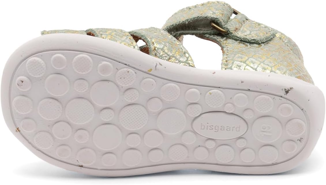 Detalle 2 de Bisgaard CarlySandal – Unisex Kinder Sandale aus natürlichem Leder, handgefertigt in Portugal