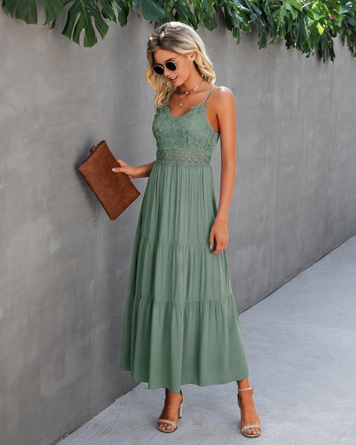 Detalle de Dokuritu Women's Beach Crochet Lace Maxi Dress: Spaghetti Strap, V-Neck Crochet Boho Beachwear