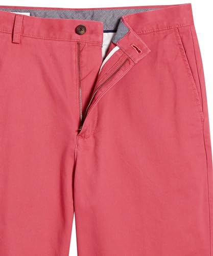 Thumbnail 7 de Amazon Essentials Men's Classic Fit 9" Chino Shorts with Pockets in Raspberry Red (42W)