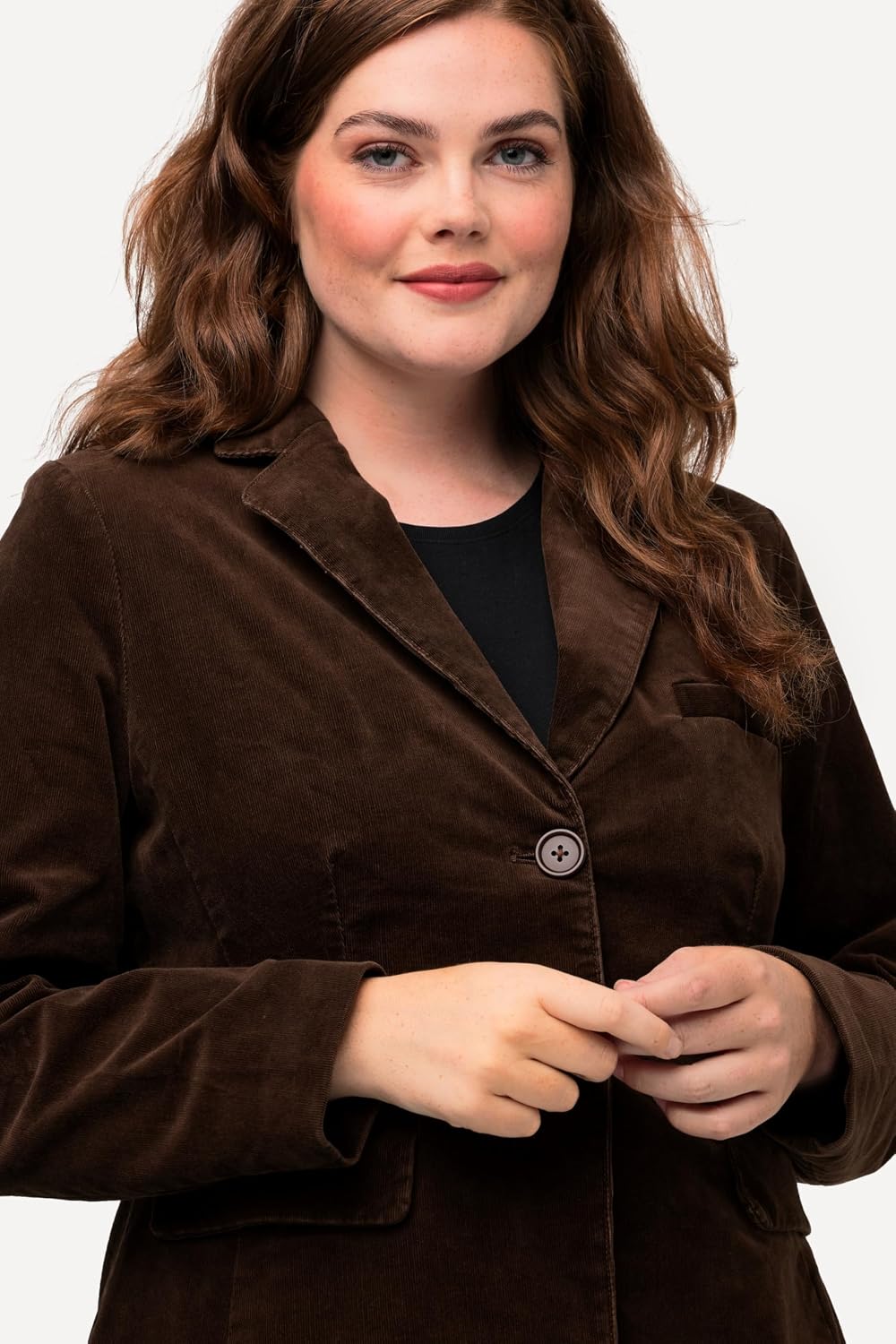 Detalle de Ulla Popken Femme Grandes Tailles Blazer en Velours côtelé – Coupe cintrée, col à revers et fermeture boutonée (821533)