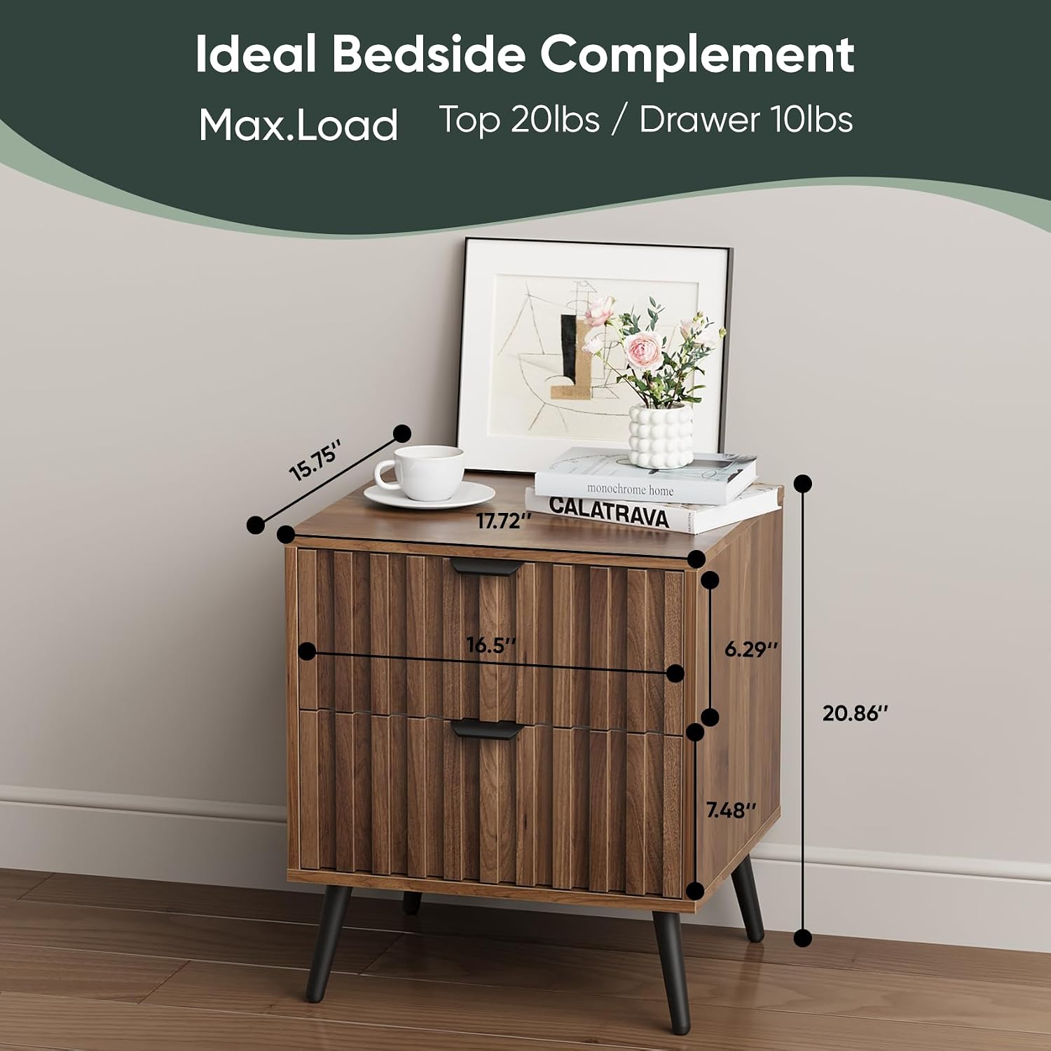 Detalle de Walnut nightstand with fluted drawer