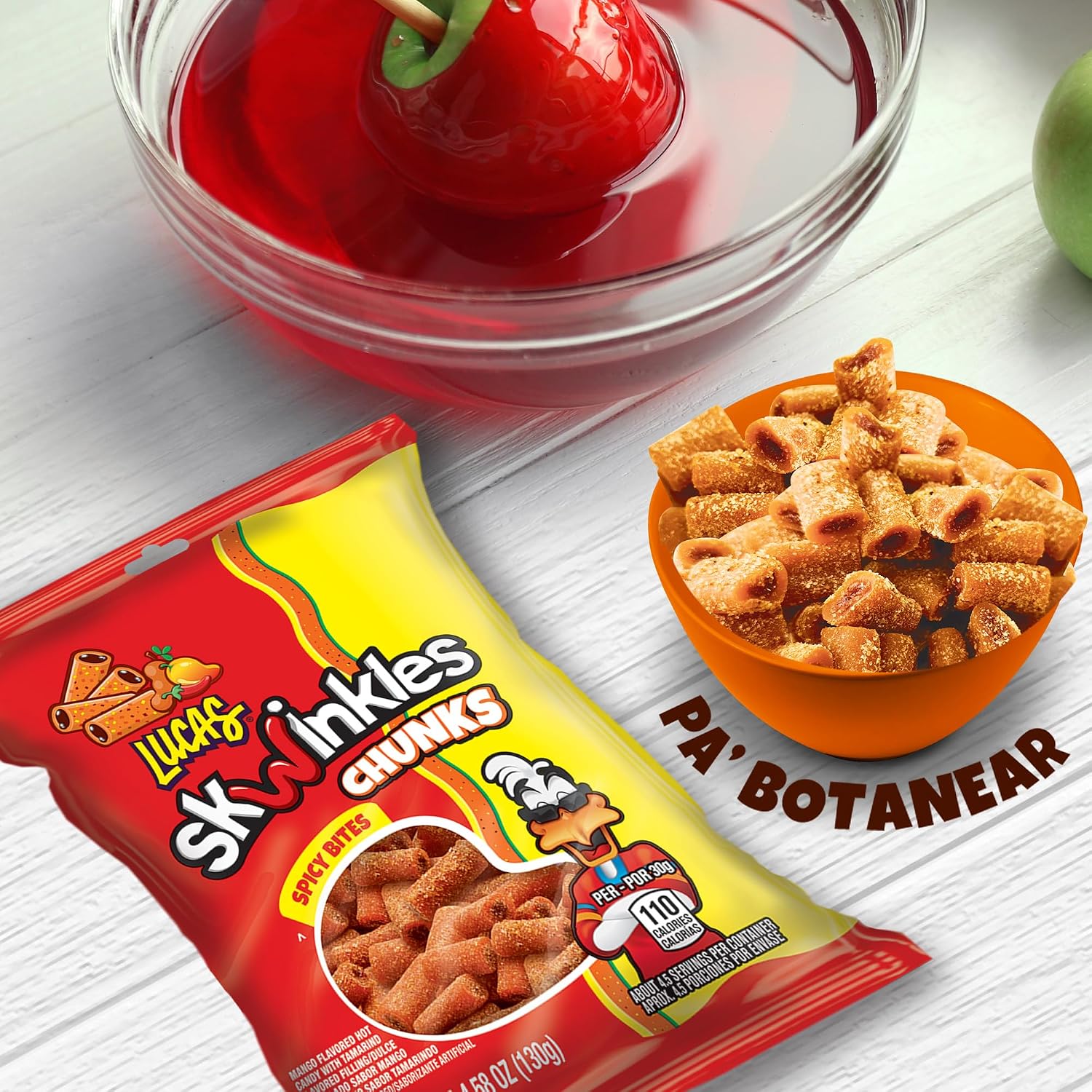 Detalle de Lucas Skwinkles Sweet & Sour Candy Chunks, Mango Flavor with Tamarind Filling