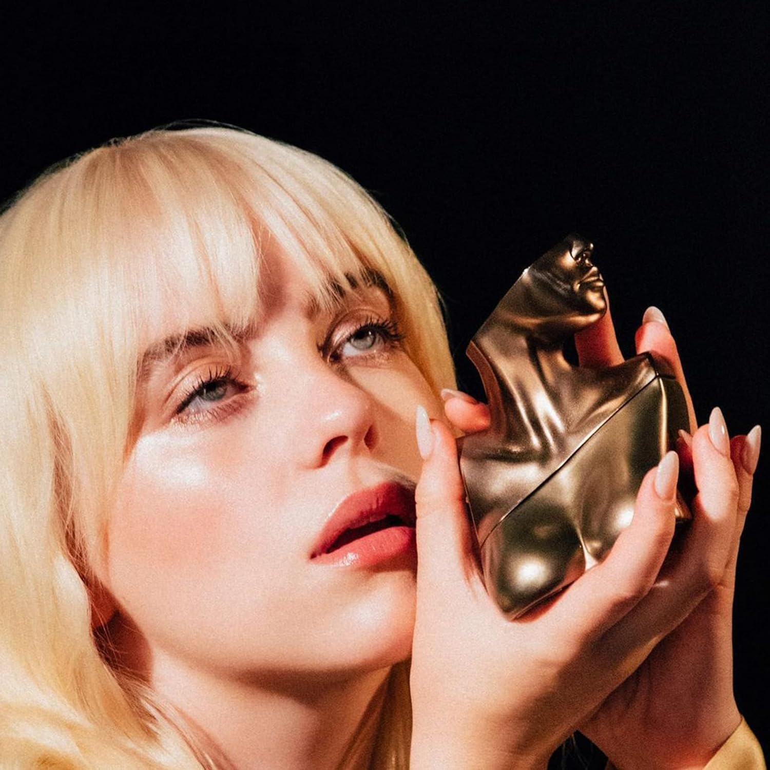 Detalle 2 de Billie Eilish 111321002 Eau de Parfum, Vanilla, Sugared Petals & Musk, 1.0 fl oz