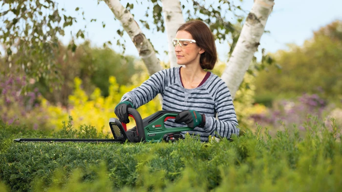 Thumbnail 10 de Bosch UniversalHedgeCut 18v-55 (ohne Akku) – ohne Akku, 20 mm Aststärke, brushless Motor