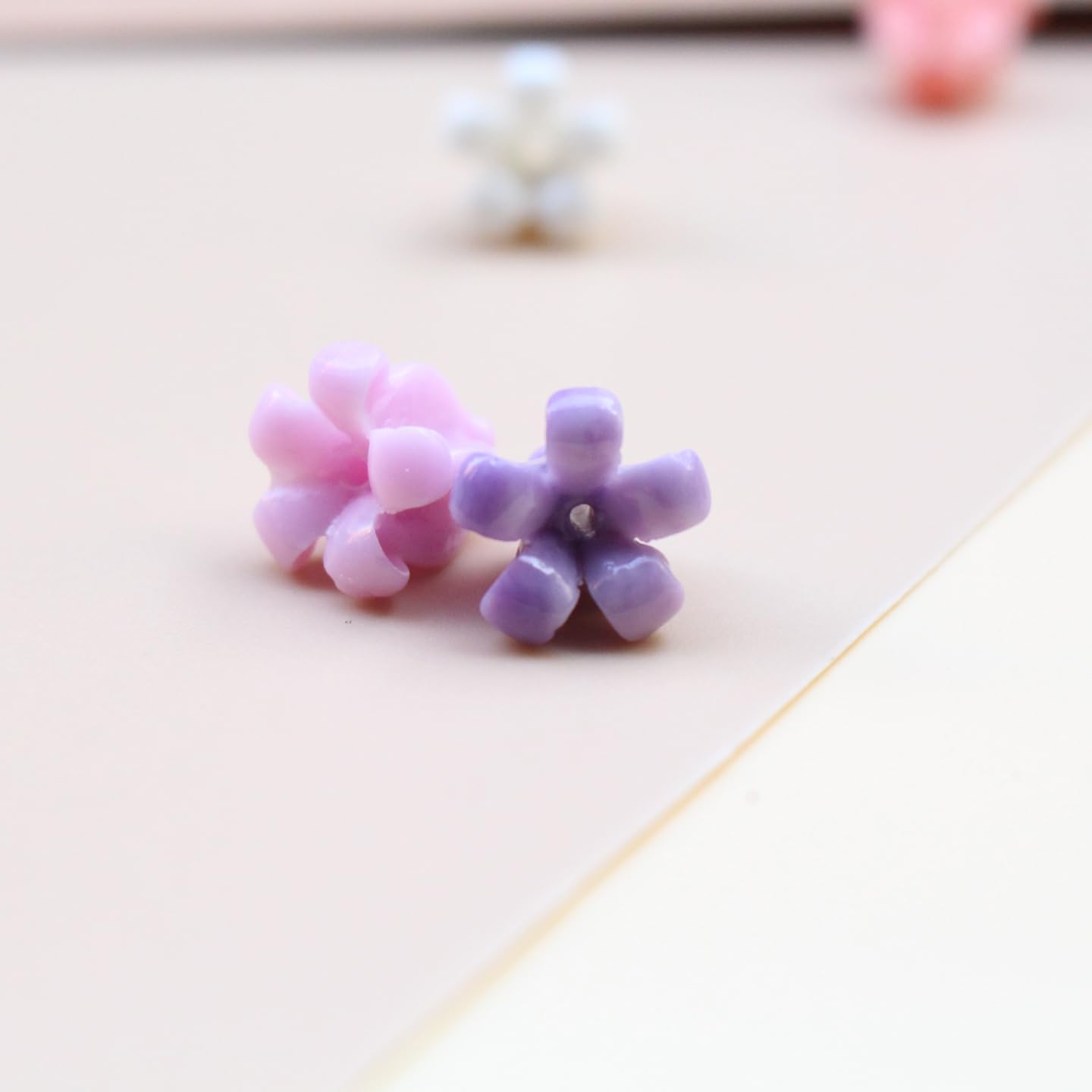 Thumbnail 6 de Hanyuanbeads 12mm クラウンフラワー人工サンゴビーズ 100個入り ミックスカラー