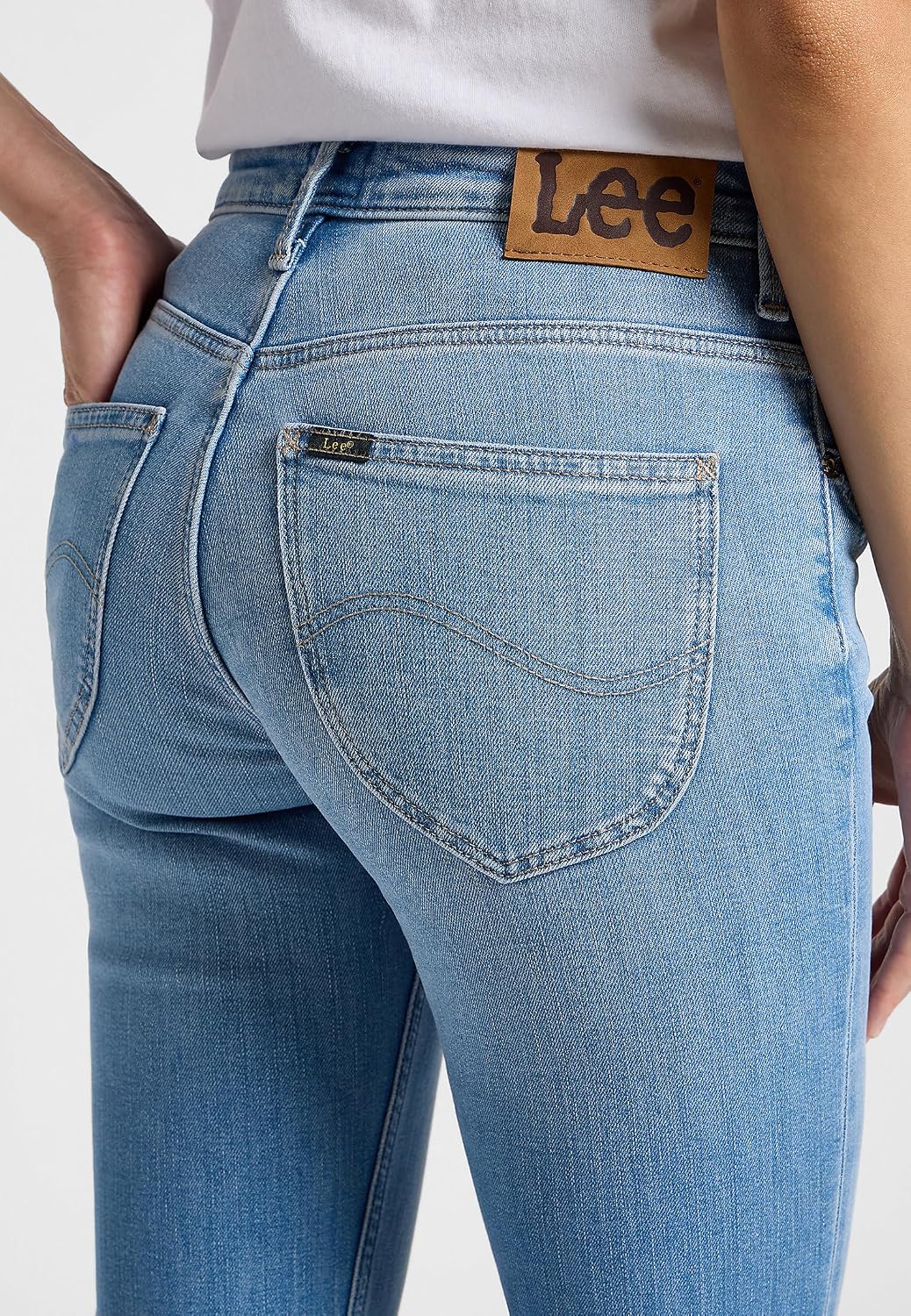 Detalle 2 de Lee Women's Breese Jeans