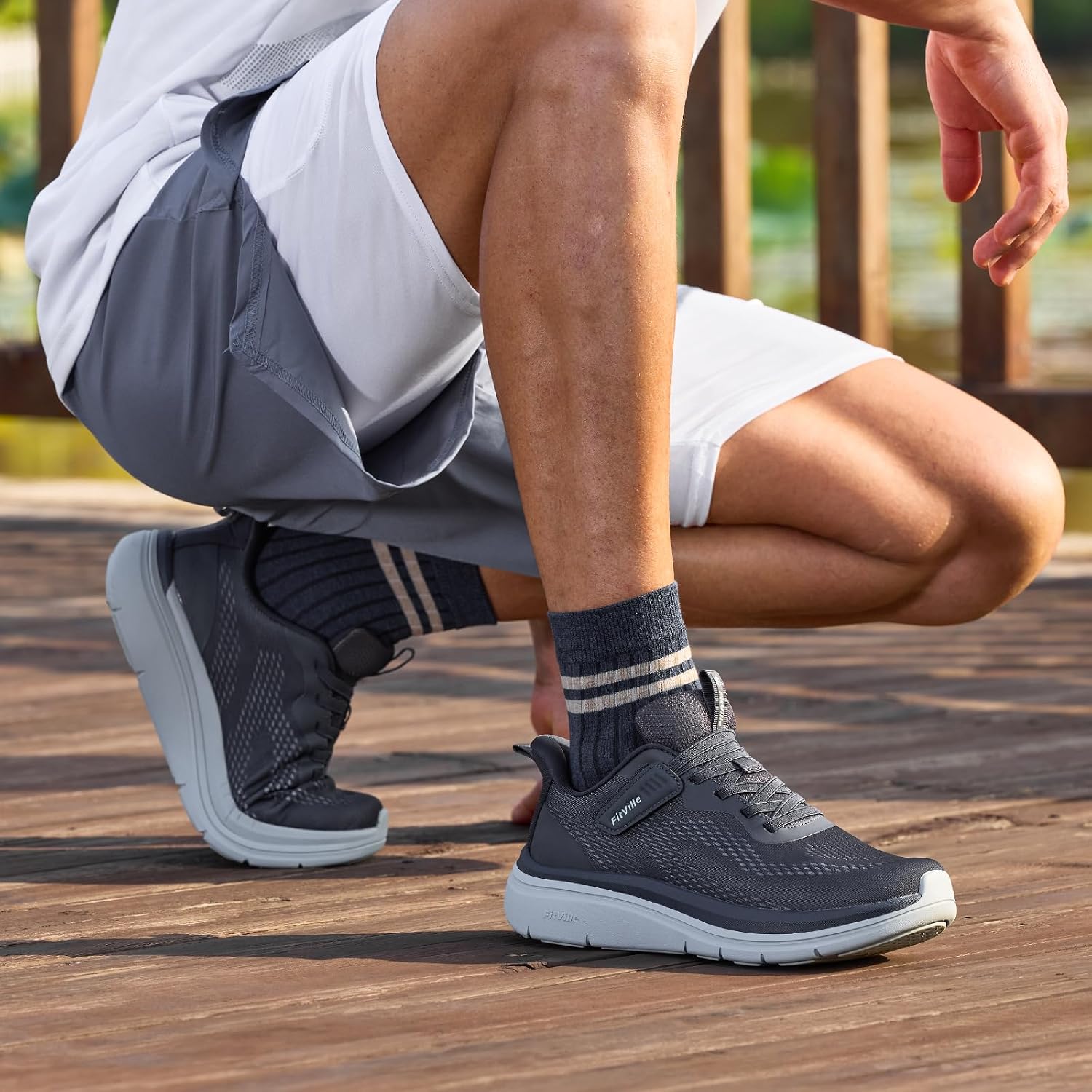 Detalle 2 de FitVille Mens Extra Wide Trainers with Arch Support — road running shoes in a wide toe fit